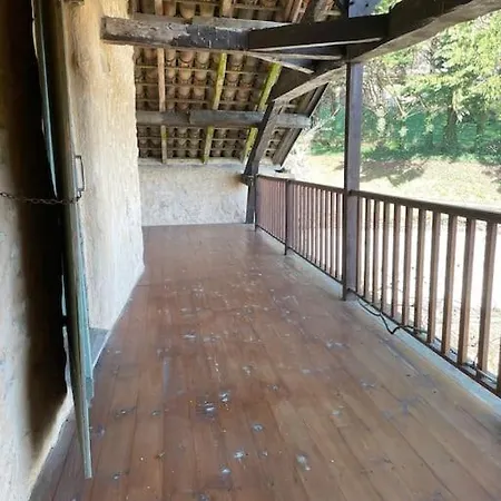 Le Fenuac, Maison De 4